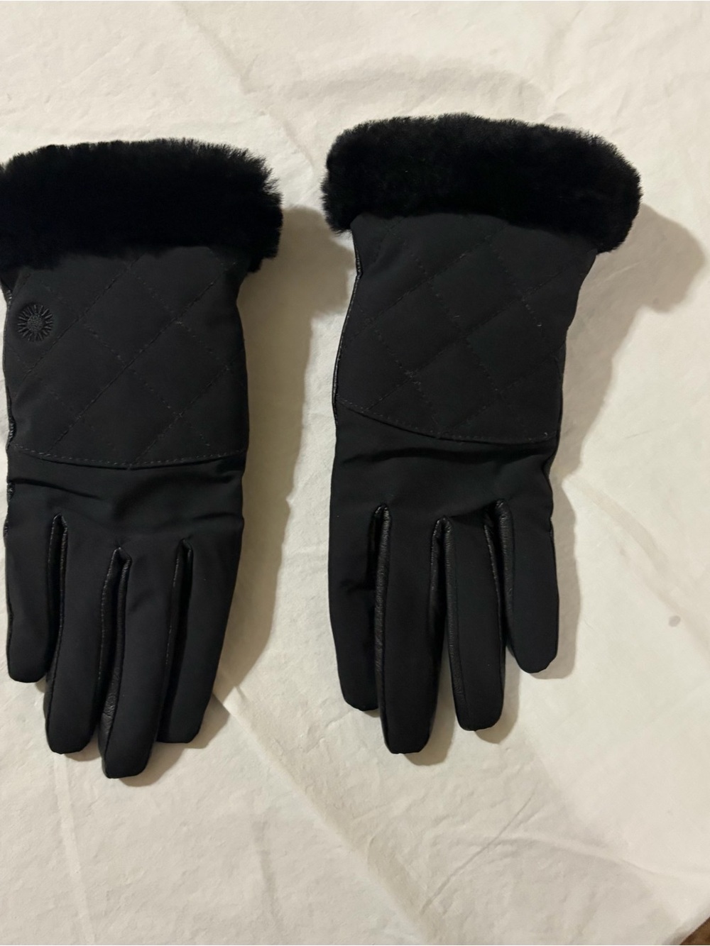 UGG Nylon/Leather/Fur gloves S/M